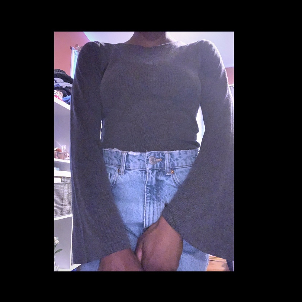 Forever21 gray Cotten fan sleeved shirt